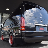 7071　令和5年式 ハイエースワゴンGL ベッドキットⅣ架装 2WD 2,700cc(ガソリン車) 10人乗車 2.4万kmのサムネイル