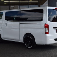 6017　登録済未使用車 令和8年式キャラバン グランドプレミアムGX 4WD 2,400cc (ディーゼル車) 5人乗車のサムネイル