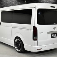 7057 平成24年式 ハイエース スーパーGL  2WD 3,000cc (ディーゼル車)  2/5人乗車 11万kmのサムネイル