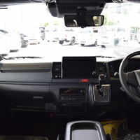 6926　9型ハイエースバン DARK PRIMEⅡ ガソリン車 2WD 2,000cc 2/5人乗りのサムネイル