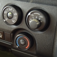 6354　8型ハイエースバン DX ガソリン車 2WD 2,000cc 3/6人乗りのサムネイル
