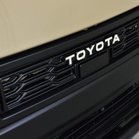 7076 令和6年式 ハイエース スーパーGL  4WD 2,800cc (ディーゼル車)  2/5人乗車 1.2万kmのサムネイル