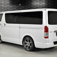 6929 9型ハイエース スーパーGL ダークプライムⅡ  2WD 2,000CC ガソリン車 4ナンバー 2/5人乗りのサムネイル