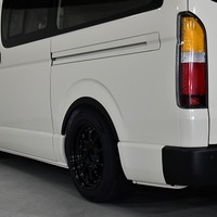 6341令和8年式 ハイエース DX 2WD 2,000cc (ガソリン車)  3/6人乗車 350km 車検:令和10年6月17日のサムネイル