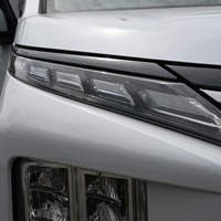 6453　【新車登録済み未使用車】改良後モデル 令和8年式 三菱 デリカD5 G-Power Package 8人 4WD 2,200㏄ ディーゼル車 走行距離14キロ 車検令和11年3月のサムネイル
