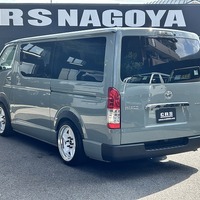 6993.令和8年式 9型ハイエースバン スーパーGL 2WD 2,800cc ディーゼル車 走行5キロ 新車未登録のサムネイル