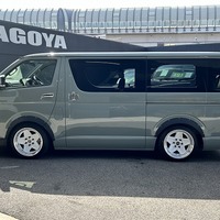 6993.令和8年式 9型ハイエースバン スーパーGL 2WD 2,800cc ディーゼル車 走行5キロ 新車未登録のサムネイル