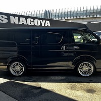 7019.令和8年式 9型ハイエースバン スーパーGL 2WD 2,800cc ディーゼル車 走行4キロ 新車未登録のサムネイル