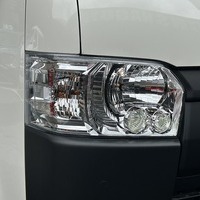 6173.令和8年式 ハイエースバン DX 2WD 2,000cc ガソリン車 走行7キロ 新車未登録のサムネイル