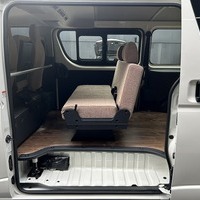 6173.令和8年式 ハイエースバン DX 2WD 2,000cc ガソリン車 走行7キロ 新車未登録のサムネイル