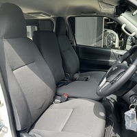 6808.令和8年式 ハイエースバン DX 2WD 2,800cc ディーゼル車 走行8キロ 新車未登録のサムネイル