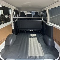 6808.令和8年式 ハイエースバン DX 2WD 2,800cc ディーゼル車 走行8キロ 新車未登録のサムネイル