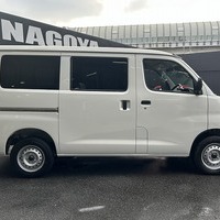 6592.令和8年式 タウンエースバン GL 4WD 1,500cc ガソリン車 走行13キロ 新車未登録のサムネイル