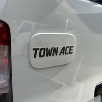 6592.令和8年式 タウンエースバン GL 4WD 1,500cc ガソリン車 走行13キロ 新車未登録のサムネイル