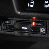 6849 9型ハイエース スーパーGL ダークプライムⅡ  2WD 2,800CC ディーゼル車 1ナンバー 2/5人乗りのサムネイル