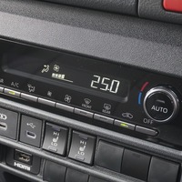 6930【新型】9型ハイエース スーパーGL ダークプライムⅡ 2WD 2,000cc (ガソリン車) 5人乗車 20kmのサムネイル