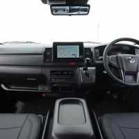 6930【新型】9型ハイエース スーパーGL ダークプライムⅡ 2WD 2,000cc (ガソリン車) 5人乗車 20kmのサムネイル
