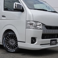 6923【新型】9型ハイエース スーパーGL  2WD 2,800cc (ディーゼル) 5人乗車 23kmのサムネイル