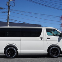 6781　オリジナルコントラストPKG　ハイエース　DX　2WD　2800cc　ディーゼル車　6人乗りのサムネイル