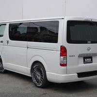 6923【新型】9型ハイエース スーパーGL  2WD 2,800cc (ディーゼル) 5人乗車 23kmのサムネイル