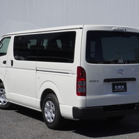 6782　オリジナルPKG　ハイエース　DX　2WD　2800cc　ディーゼル車　6人乗りのサムネイル