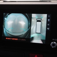 6990 令和8年式 ハイエース スーパーGL   2WD 2,800cc (ディーゼル車)  2/5人乗車 100km 車検:令和10年8月10日のサムネイル