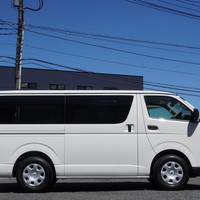 6782　オリジナルPKG　ハイエース　DX　2WD　2800cc　ディーゼル車　6人乗りのサムネイル