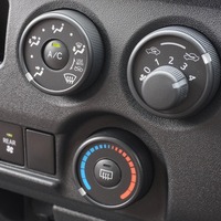 6337 令和8年式 ハイエース DX  2WD 2,000cc (ガソリン車)  3/6人乗車 130km 車検:令和10年7月13日のサムネイル