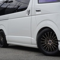 6257 令和7年式 ハイエース スーパーGL ダークプライムS  2WD 2,800cc (ディーゼル車)  2/5人乗車 0.2万km 車検:令和9年12月11日のサムネイル