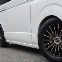 6257 令和7年式 ハイエース スーパーGL ダークプライムS  2WD 2,800cc (ディーゼル車)  2/5人乗車 0.2万km 車検:令和9年12月11日のサムネイル