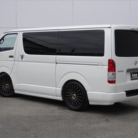 6257 令和7年式 ハイエース スーパーGL ダークプライムS  2WD 2,800cc (ディーゼル車)  2/5人乗車 0.2万km 車検:令和9年12月11日のサムネイル