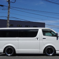 6941　オリジナルPKG　ハイエース　スーパーGL　2WD　2800cc　ディーゼル車　5人乗りのサムネイル