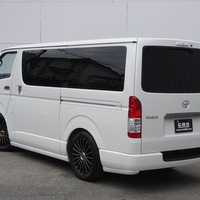 6257 令和7年式 ハイエース スーパーGL ダークプライムS  2WD 2,800cc (ディーゼル車)  2/5人乗車 0.2万km 車検:令和9年12月11日のサムネイル