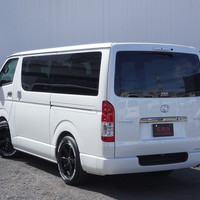 6867　オリジナルPKG　ハイエース　スーパーGL　ダークプライムⅡ　2WD　2800cc　ディーゼル車　5人乗り　10kmのサムネイル