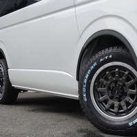6885 【新型】ハイエース ワゴンGL 2WD 2,700cc (ガソリン) 10人乗車 31kmのサムネイル