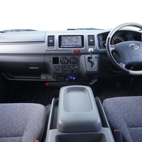 7083　平成18年式　ハイエース　スーパーGL　2WD　2000cc　ガソリン車　5人乗り　2.9万kmのサムネイル