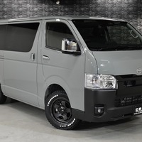 6989 9型ハイエース スーパーGL   2WD 2,800CC ディーゼル車 4ナンバー 2/5人乗りのサムネイル