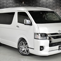 6517 9型ハイエース ワゴンGL  2WD 2,700CC ガソリン車 3ナンバー 10人乗りのサムネイル