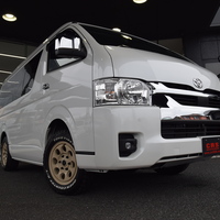 7082　令和7年式 ハイエースワゴンGL ベッドキットⅤ架装 4WD 2,700cc(ガソリン車) 10人乗車 0.5万kmのサムネイル