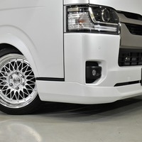 6737 9型ハイエース スーパーGL ダークプライムⅡ  2WD 2,000CC ガソリン車 1ナンバー 2/5人乗りのサムネイル