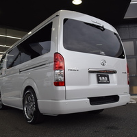 7107　登録済未使用車 9型ハイエースバン ワイドボディ DARK PRIMEⅡ 2,800cc(ディーゼル車) 2WD 2/5人乗車のサムネイル