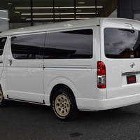 7082　令和7年式 ハイエースワゴンGL ベッドキットⅤ架装 4WD 2,700cc(ガソリン車) 10人乗車 0.5万kmのサムネイル