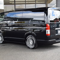 6819　9型ハイエースバン DX GLパッケージ ディーゼル車 2WD 2,800cc 3/6人乗りのサムネイル