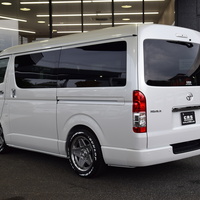 7107　登録済未使用車 9型ハイエースバン ワイドボディ DARK PRIMEⅡ 2,800cc(ディーゼル車) 2WD 2/5人乗車のサムネイル