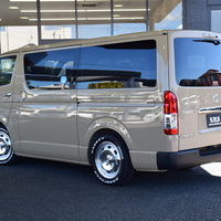 6956　9型ハイエースバン スーパーGL アースカラーパッケージ 2WD 2,800cc ディーゼル 2/5人乗りのサムネイル