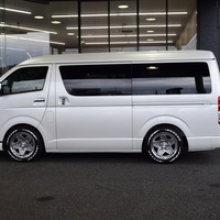 7107　登録済未使用車 9型ハイエースバン ワイドボディ DARK PRIMEⅡ 2,800cc(ディーゼル車) 2WD 2/5人乗車のサムネイル