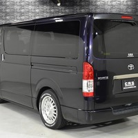 7192 平成27年式 ハイエース スーパーGL ダークプライム  2WD 2,000cc (ガソリン車)  2/5人乗車 10.4万kmのサムネイル
