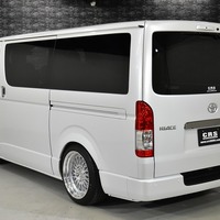 6737 9型ハイエース スーパーGL ダークプライムⅡ  2WD 2,000CC ガソリン車 1ナンバー 2/5人乗りのサムネイル