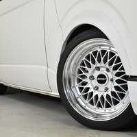 7190 平成28年式 ハイエース スーパーGL ダークプライム  2WD 2,000cc (ガソリン車)  2/5人乗車 8.8万kmのサムネイル