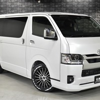 6936 9型ハイエース スーパーGL   2WD 2,800CC ディーゼル車 4ナンバー 2/5人乗りのサムネイル